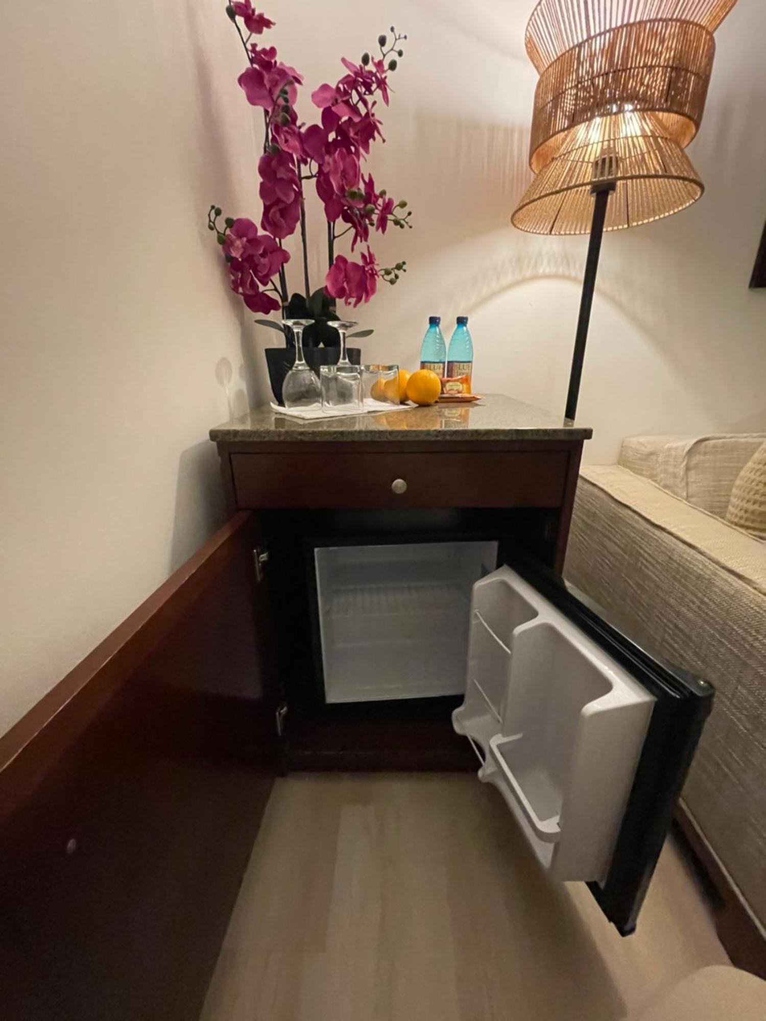 Doho Suites Honolulu Bagian luar foto